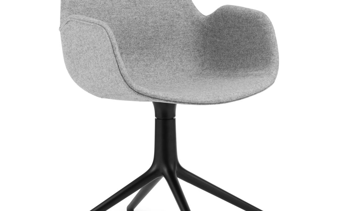 Офисный Стул от фабрики Normann Copenhagen модель Form Upholstered Swivel Arm