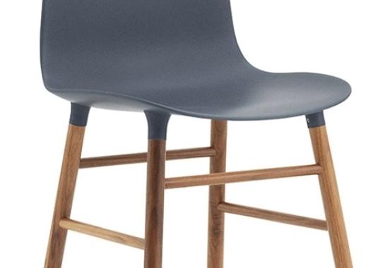 Стул от фабрики Normann Copenhagen модель Form  With Wood Legs