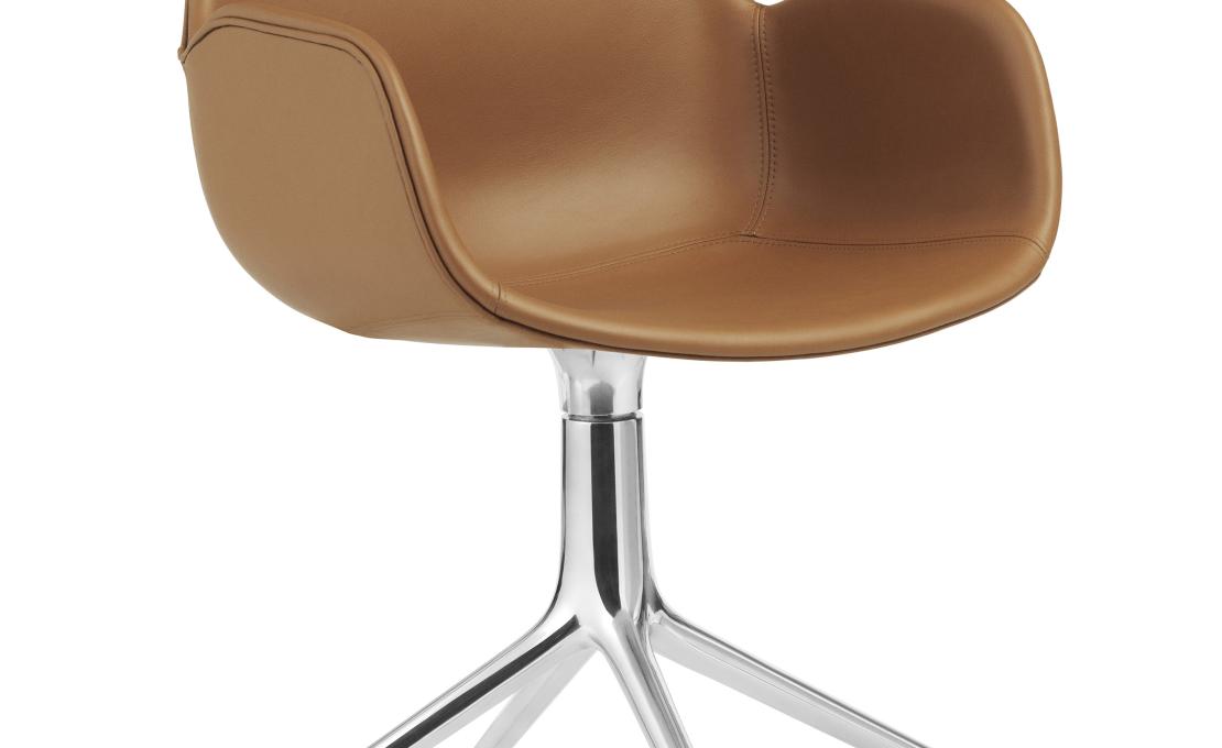 Офисный Стул от фабрики Normann Copenhagen модель Form Upholstered Swivel Arm