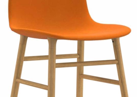 Стул от фабрики Normann Copenhagen модель Form Upholstered 