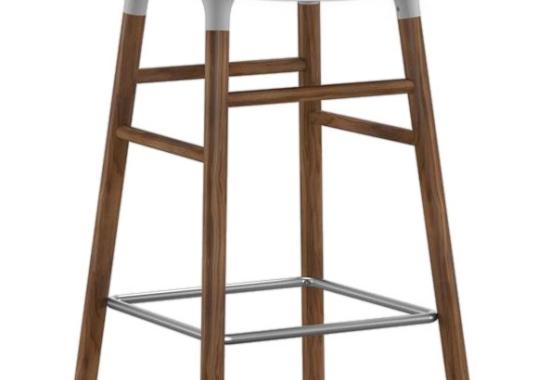 Барный стул Normann Copenhagen Form Stool with Wood Legs image 1