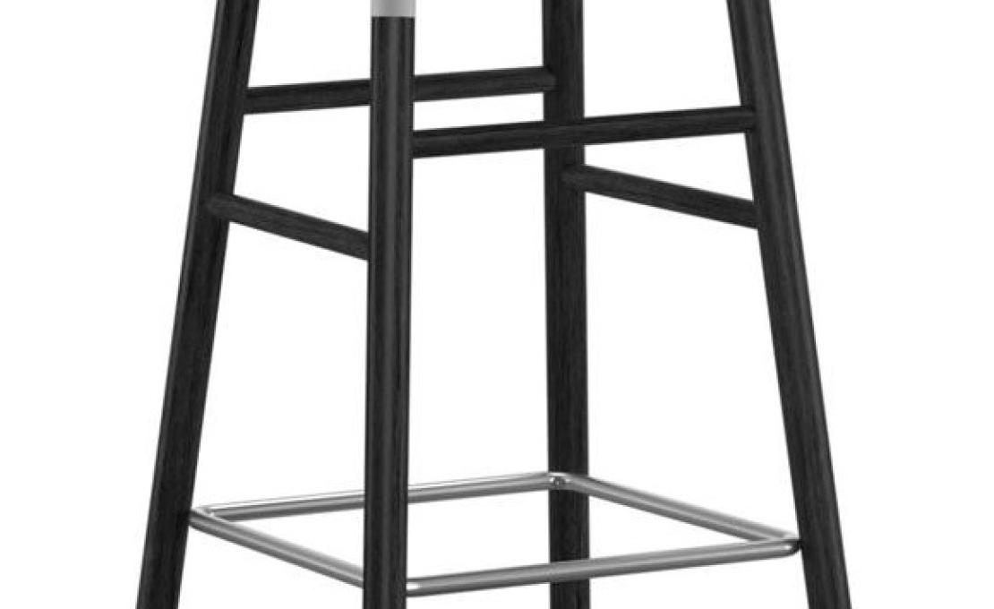 Барный стул от фабрики Normann Copenhagen модель Form  with Wood Legs
