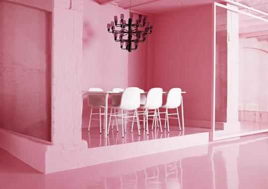 Подвесной светильник от фабрики Normann Copenhagen модель Amp Chandelier-502