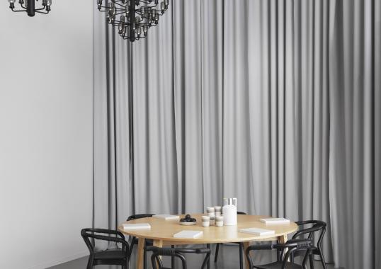 Подвесной светильник от фабрики Normann Copenhagen модель Amp Chandelier-502