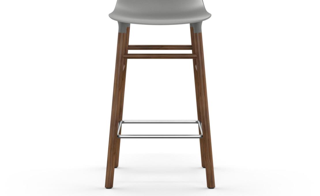Барный стул от фабрики Normann Copenhagen модель Form  with Wood Legs