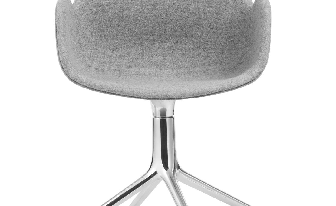 Офисный Стул от фабрики Normann Copenhagen модель Form Upholstered Swivel Arm