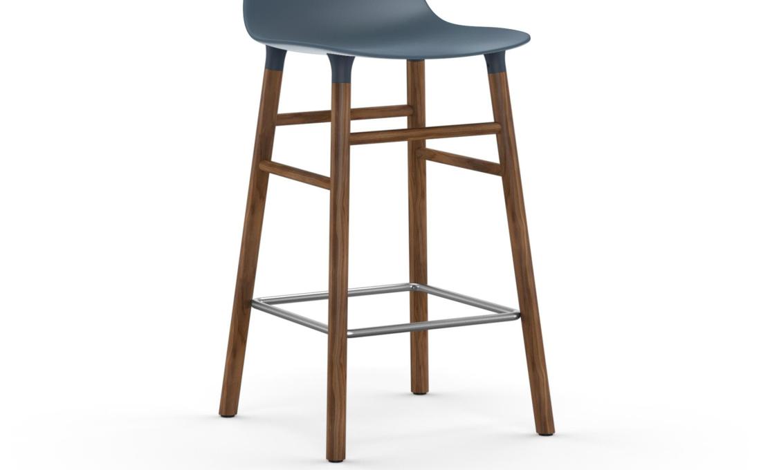 Барный стул от фабрики Normann Copenhagen модель Form  with Wood Legs