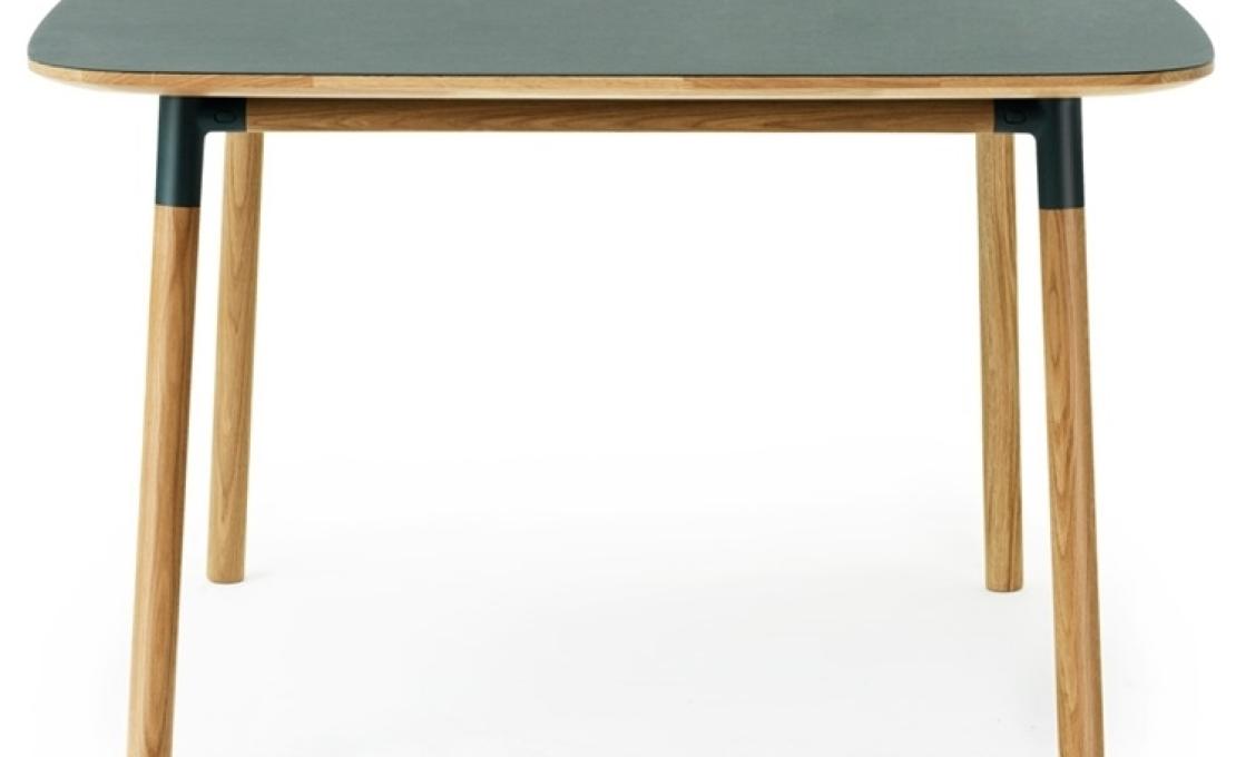 Стол от фабрики Normann Copenhagen модель 6028 Form Table Square