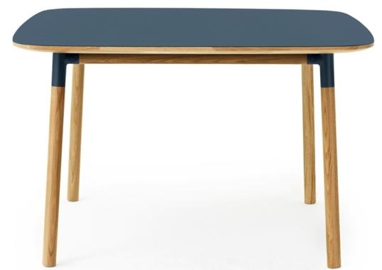 Стол от фабрики Normann Copenhagen модель 6028 Form Table Square