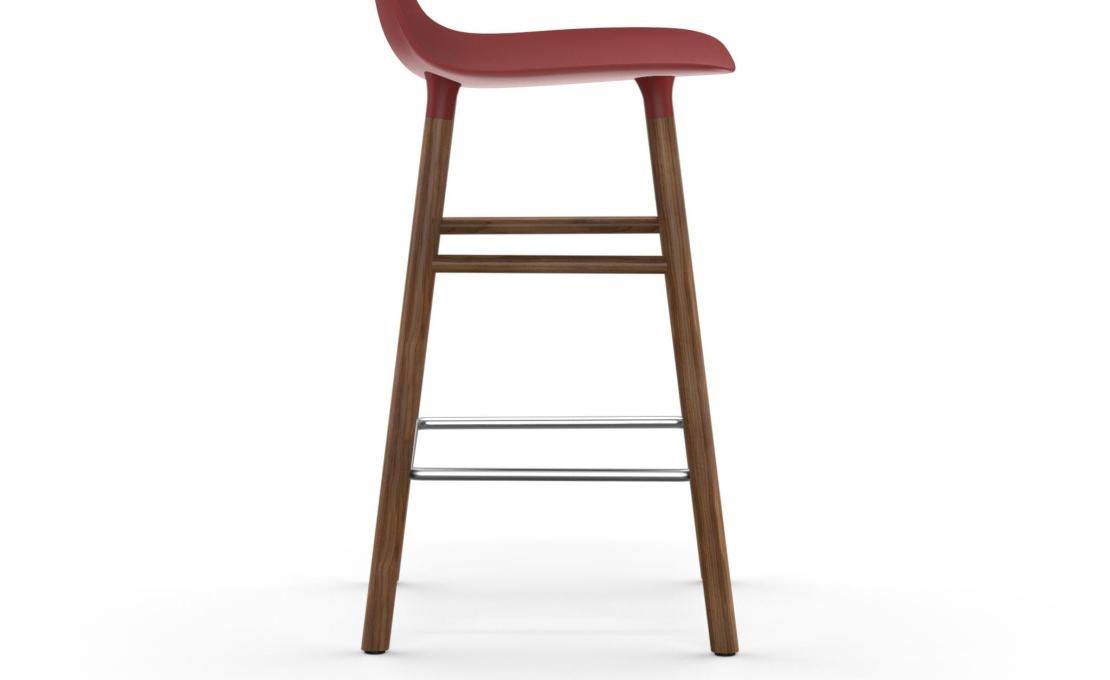 Барный стул от фабрики Normann Copenhagen модель Form  with Wood Legs