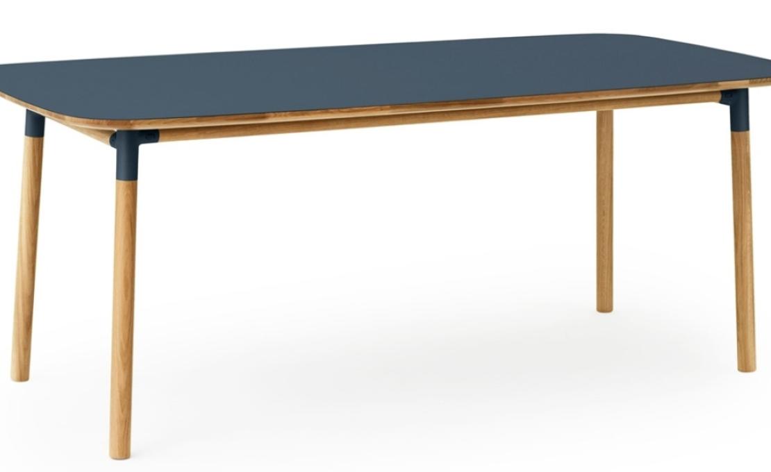 Стол от фабрики Normann Copenhagen модель Form Rectangular Table 