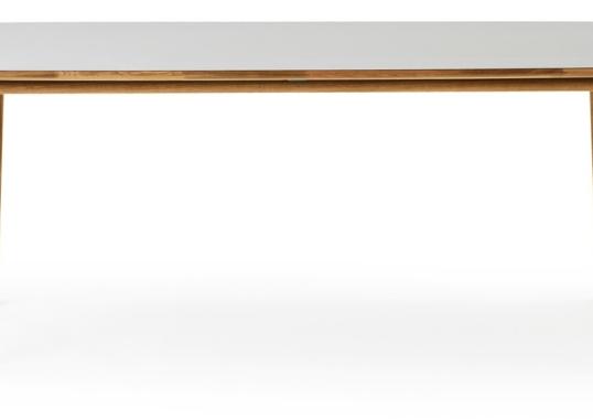 Стол от фабрики Normann Copenhagen модель Form Rectangular Table 