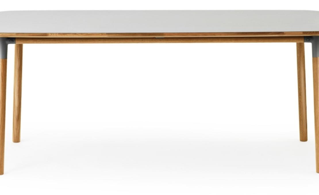 Стол от фабрики Normann Copenhagen модель Form Rectangular Table 