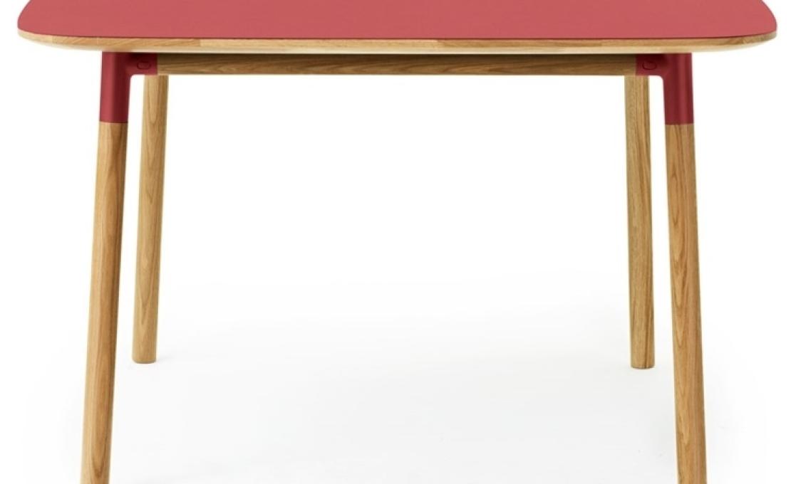 Стол от фабрики Normann Copenhagen модель 6028 Form Table Square