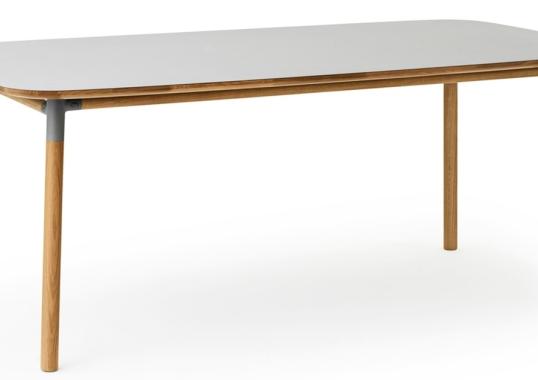 Стол от фабрики Normann Copenhagen модель Form Rectangular Table 