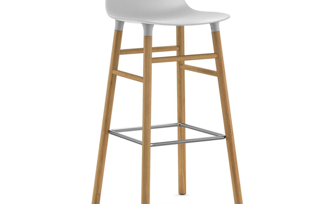 Барный стул от фабрики Normann Copenhagen модель Form  with Wood Legs