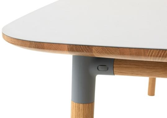 Стол от фабрики Normann Copenhagen модель Form Rectangular Table 