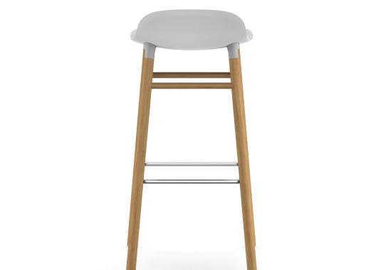 Барный стул от фабрики Normann Copenhagen модель Form  with Wood Legs