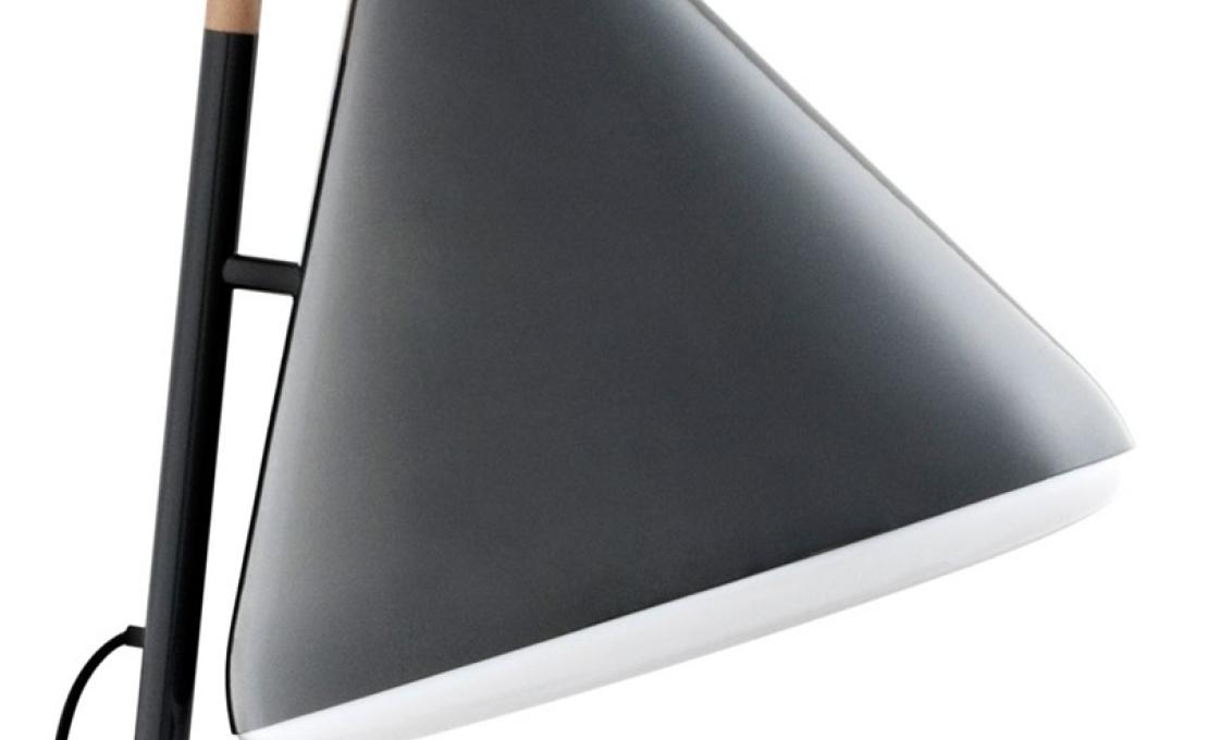 Торшер от фабрики Normann Copenhagen модель Hello Floor Lamp