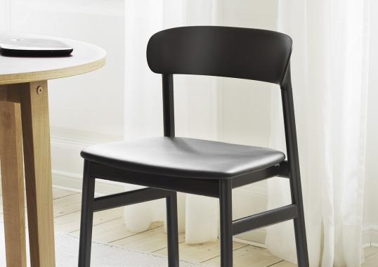 Стул от фабрики Normann Copenhagen модель 140105 Herit Black 