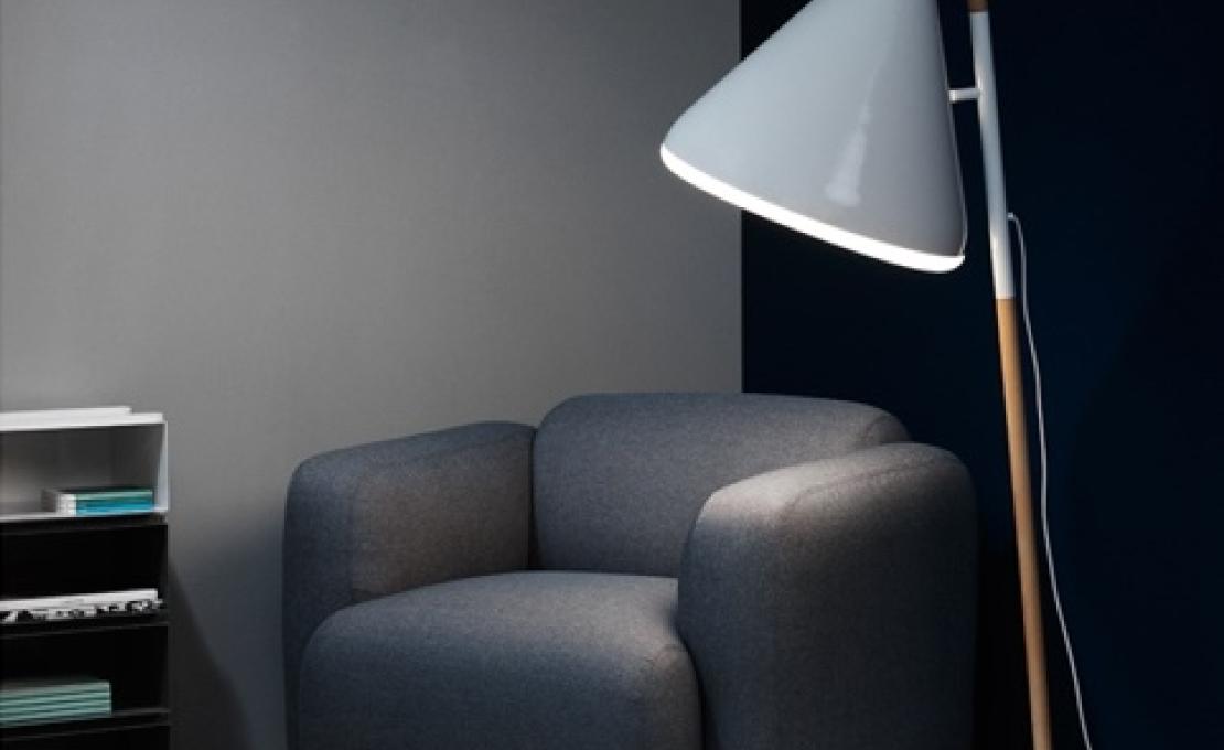 Торшер от фабрики Normann Copenhagen модель Hello Floor Lamp
