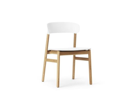 Стул от фабрики Normann Copenhagen модель 140100 Herit 