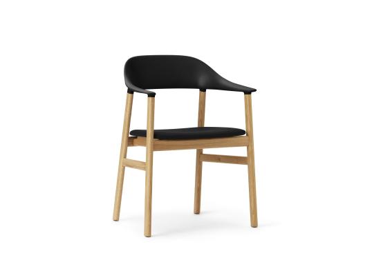 Кресло от фабрики Normann Copenhagen модель 14010 Herit Upholstery Arm