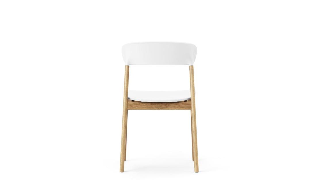Стул от фабрики Normann Copenhagen модель 140100 Herit 