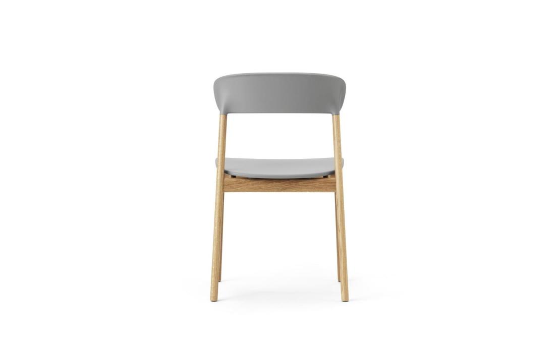 Стул от фабрики Normann Copenhagen модель 140100 Herit 