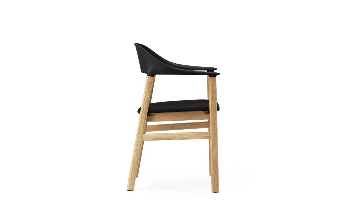 Кресло от фабрики Normann Copenhagen модель 14010 Herit Upholstery Arm