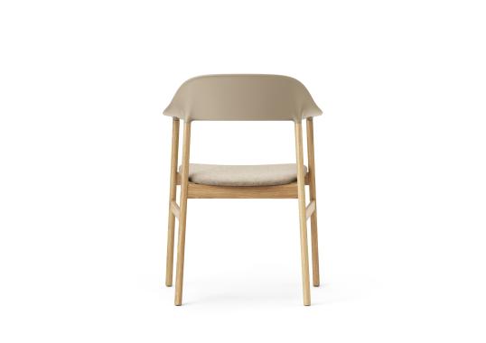 Кресло от фабрики Normann Copenhagen модель 14010 Herit Upholstery Arm