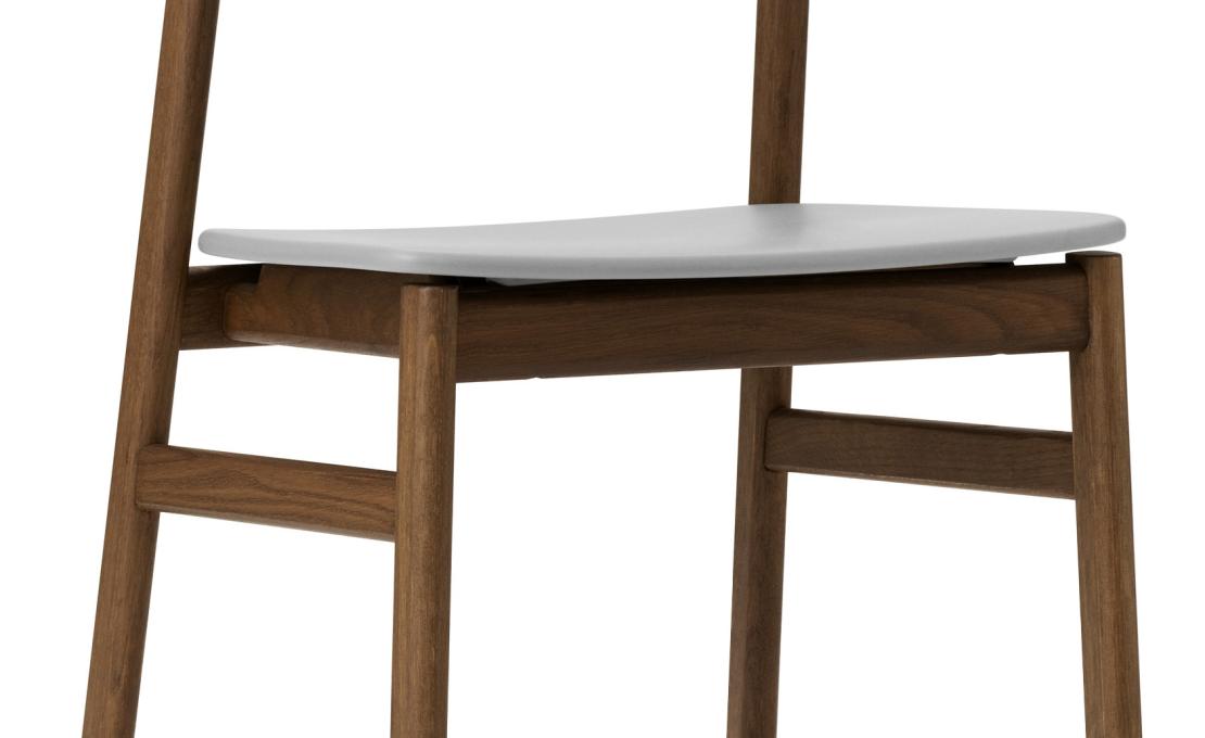 Стул от фабрики Normann Copenhagen модель 140100 Herit 