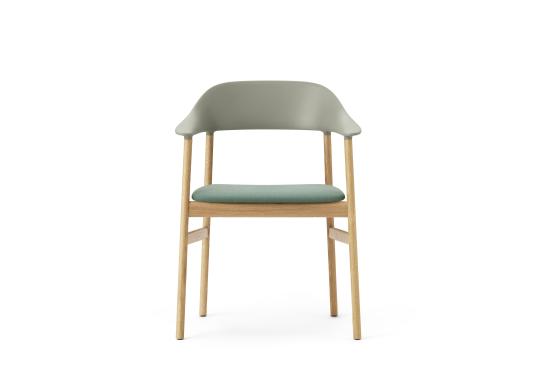 Кресло от фабрики Normann Copenhagen модель 14010 Herit Upholstery Arm