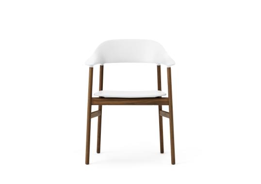 Кресло от фабрики Normann Copenhagen модель 14010 Herit Arm