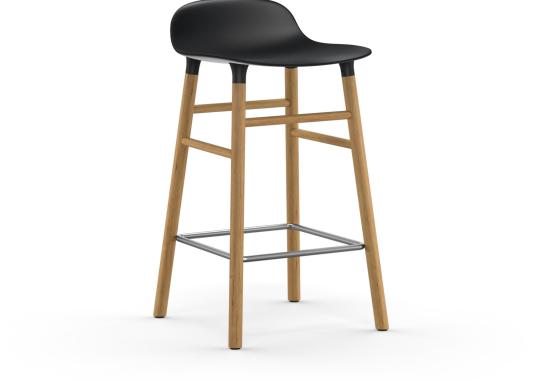 Барный стул от фабрики Normann Copenhagen модель Form  with Wood Legs