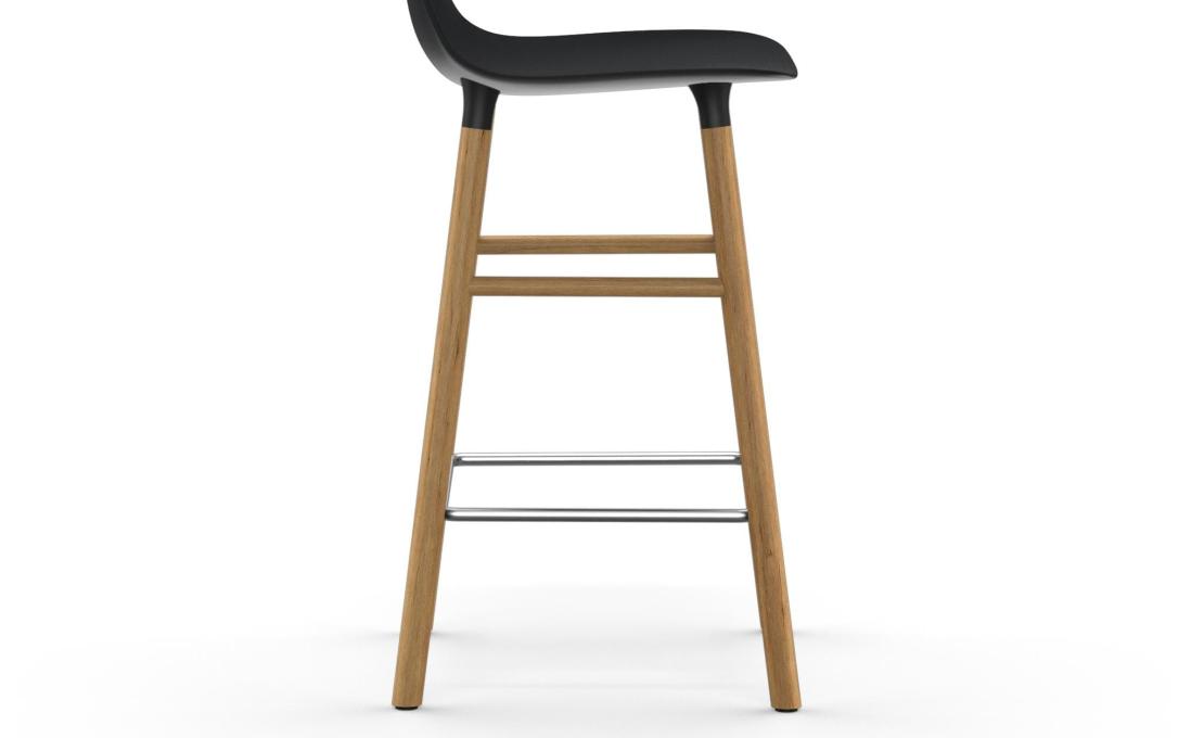 Барный стул от фабрики Normann Copenhagen модель Form  with Wood Legs