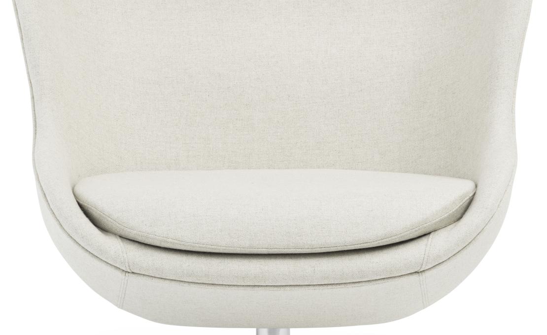 Кресло от фабрики Normann Copenhagen модель Hyg Swivel Lounge  Low