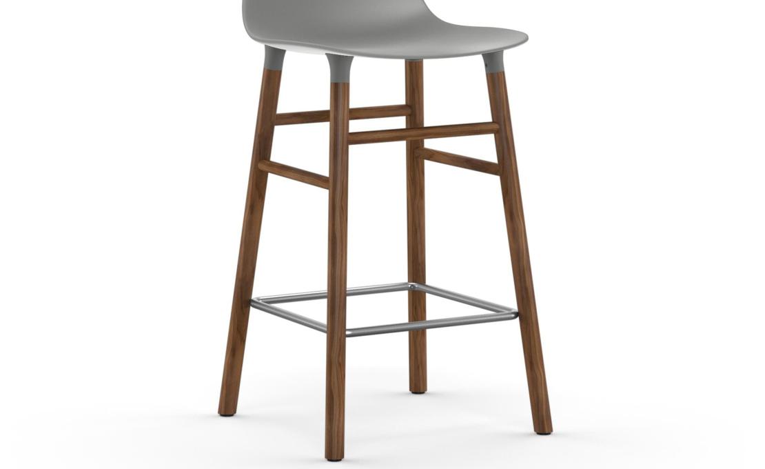 Барный стул от фабрики Normann Copenhagen модель Form  with Wood Legs