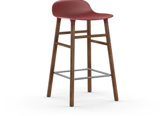 Барный стул от фабрики Normann Copenhagen модель Form  with Wood Legs