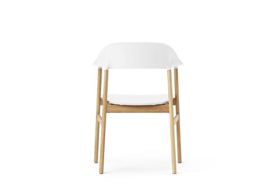 Кресло от фабрики Normann Copenhagen модель 14010 Herit Arm