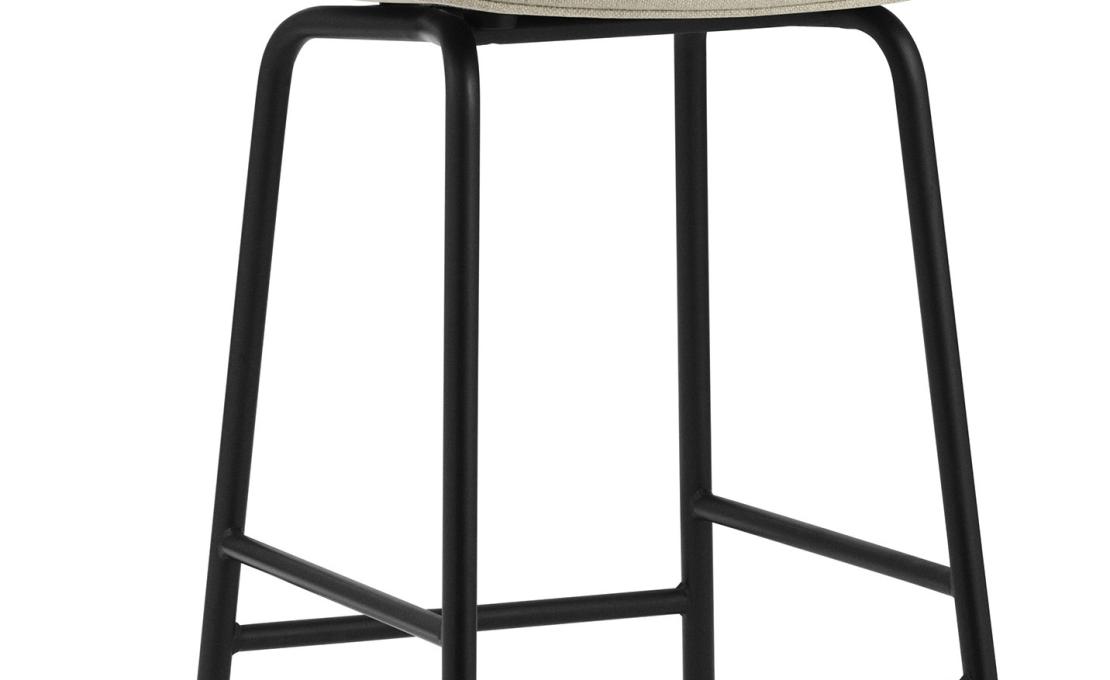 Барный стул от фабрики Normann Copenhagen модель Hyg Full Upholstery 