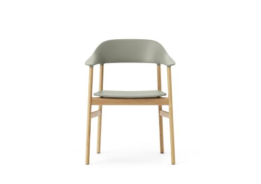 Кресло от фабрики Normann Copenhagen модель 14010 Herit Arm