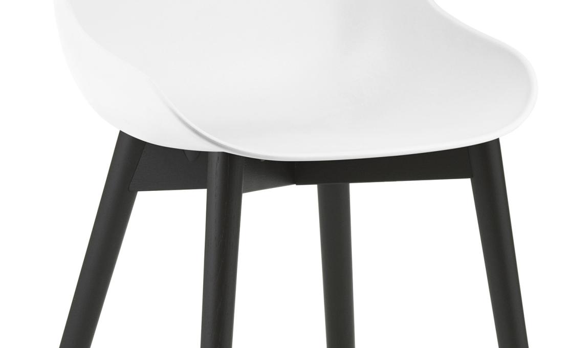 Стул от фабрики Normann Copenhagen модель 6044 Hyg 