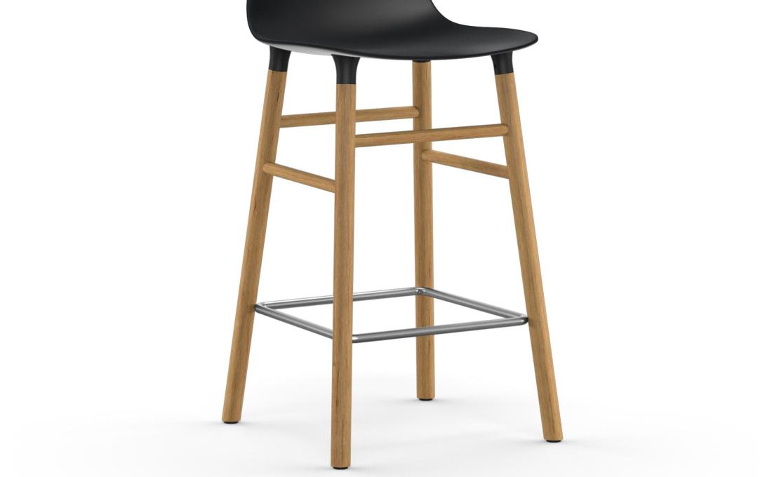 Барный стул от фабрики Normann Copenhagen модель Form  with Wood Legs