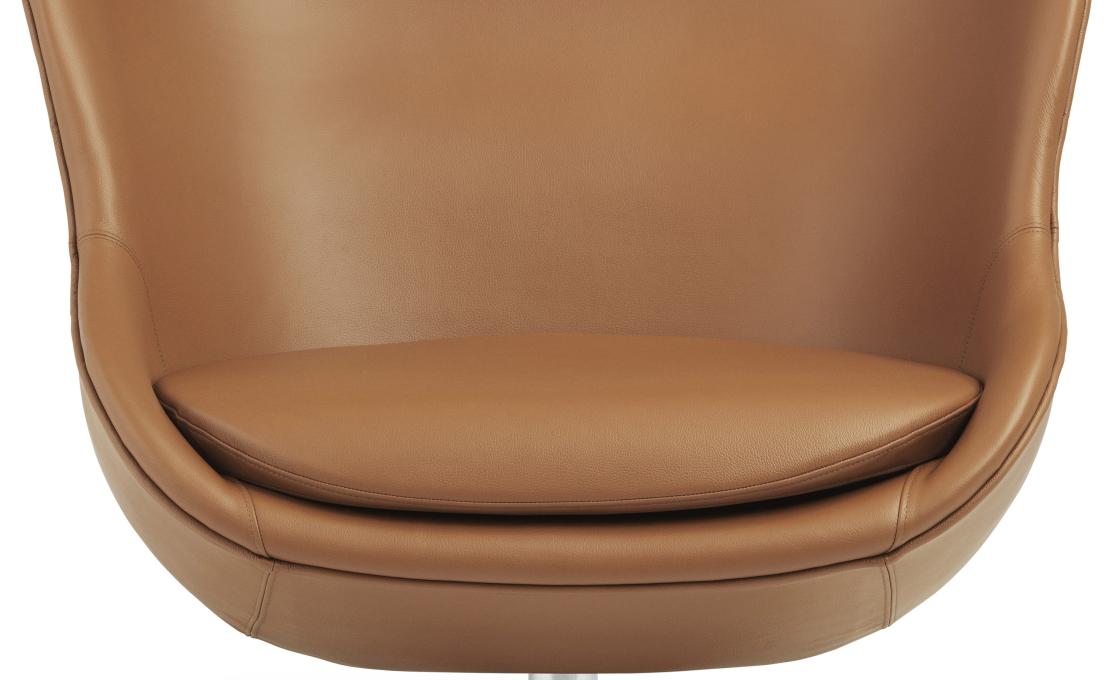 Кресло от фабрики Normann Copenhagen модель Hyg Swivel Lounge  Low