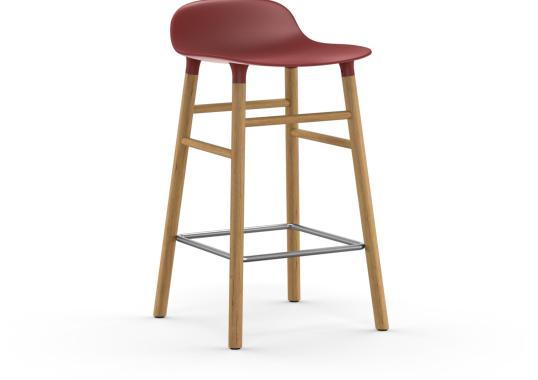 Барный стул от фабрики Normann Copenhagen модель Form  with Wood Legs