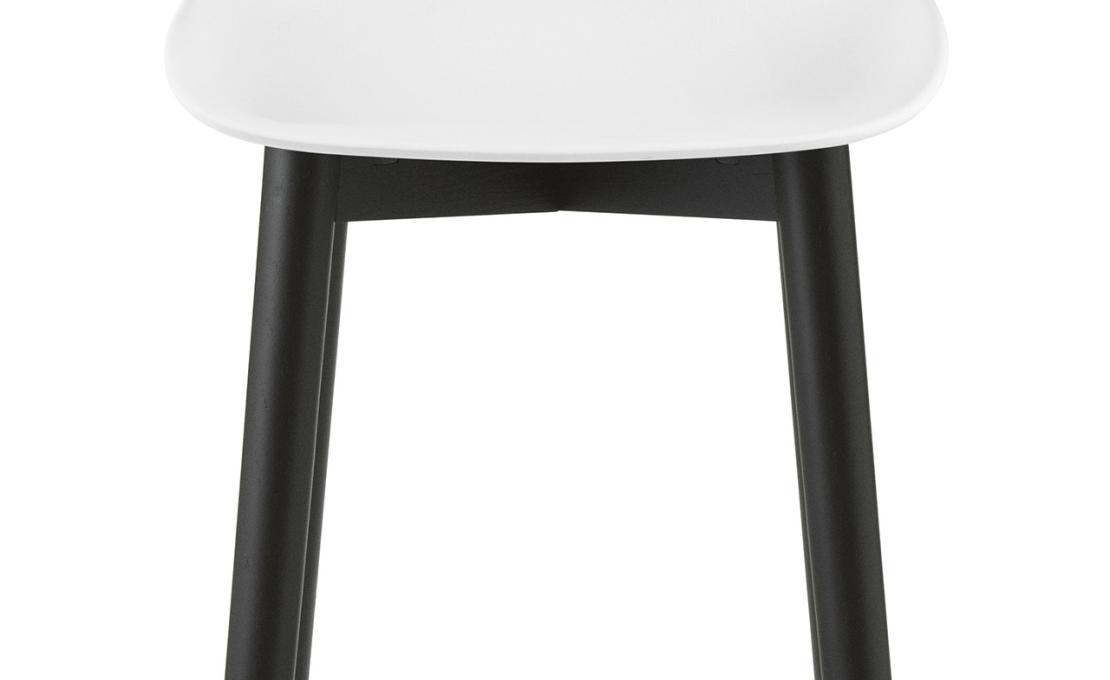 Барный стул от фабрики Normann Copenhagen модель Hyg Wood 