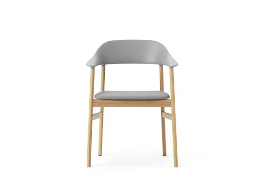 Кресло от фабрики Normann Copenhagen модель 14010 Herit Upholstery Arm