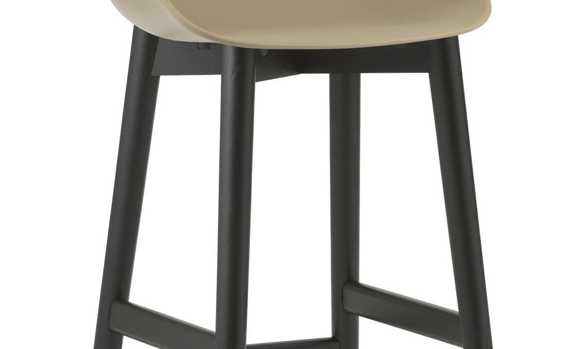 Барный стул от фабрики Normann Copenhagen модель Hyg Wood 