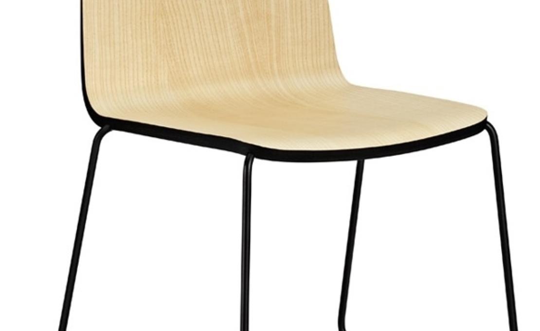 Стул от фабрики Normann Copenhagen модель Just -602